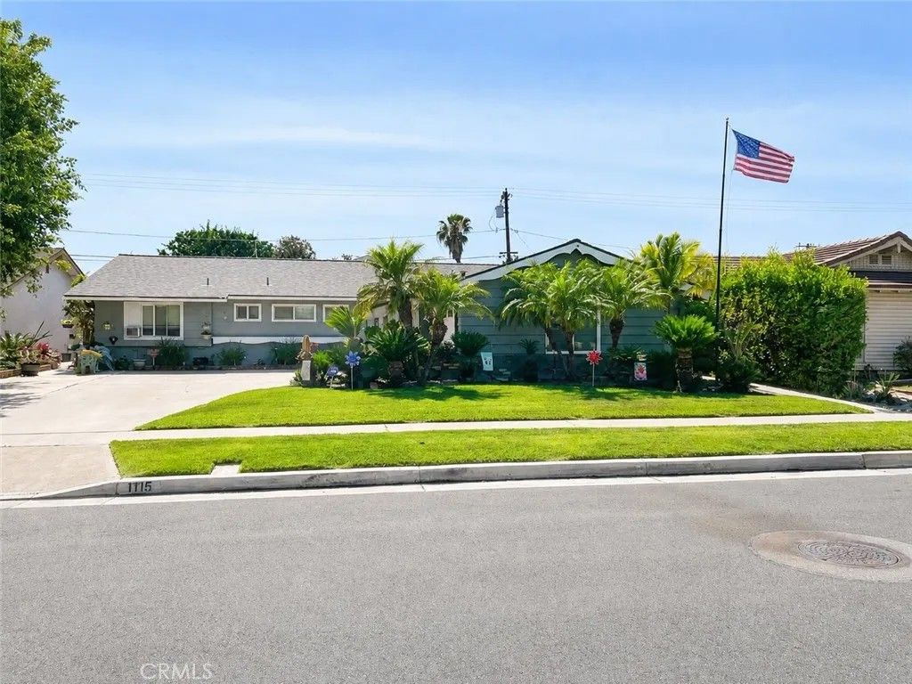 Photo of 1115 S Hilda Street, Anaheim, CA 92806 (MLS # IG26125027)
