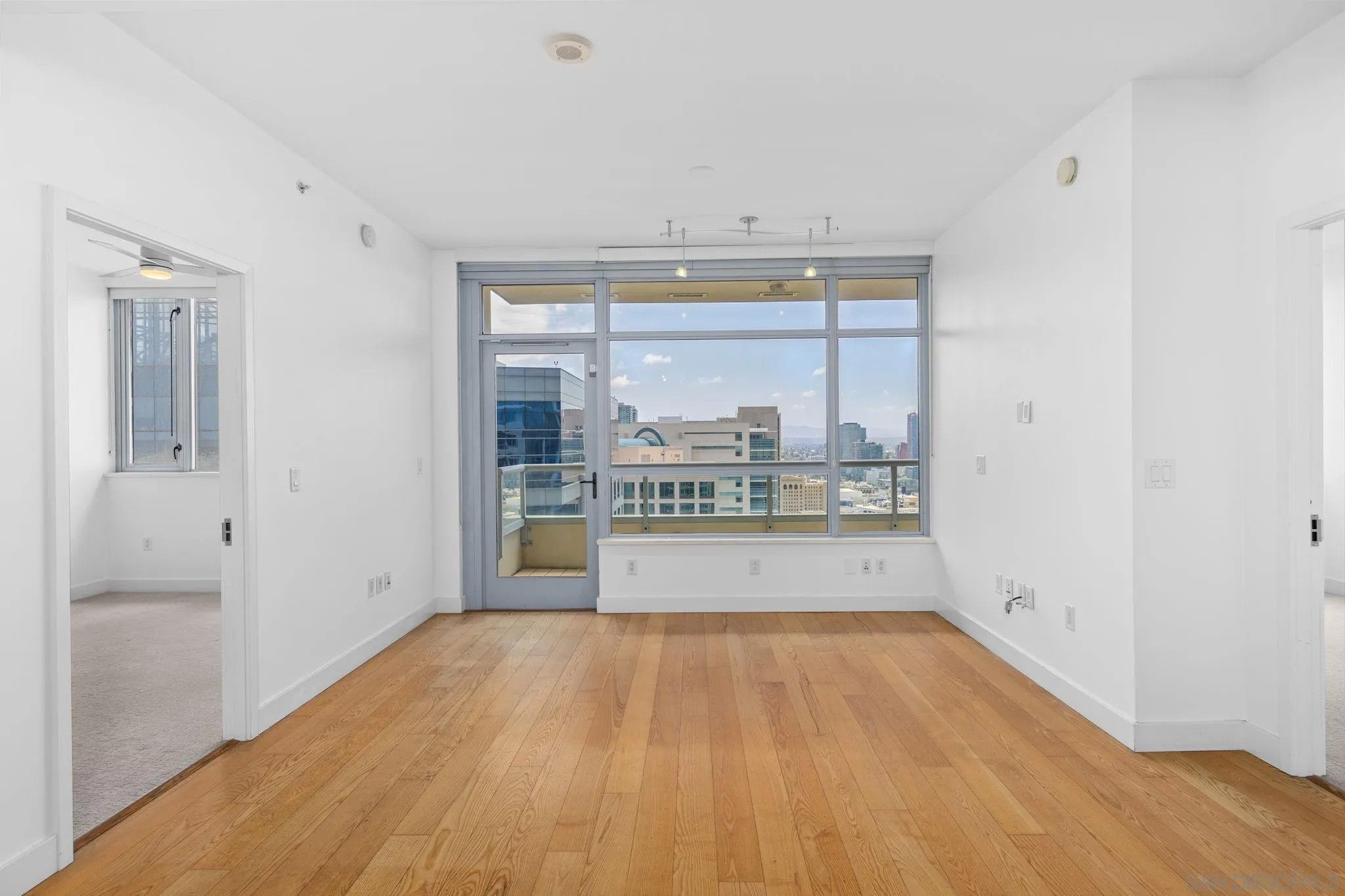 700 W E Street 2905