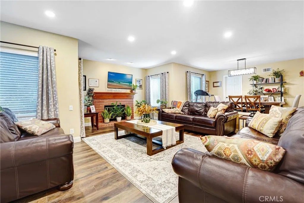 Photo of 12564 Spring Creek Road, Moorpark, CA 93021 (MLS # SR26037568)