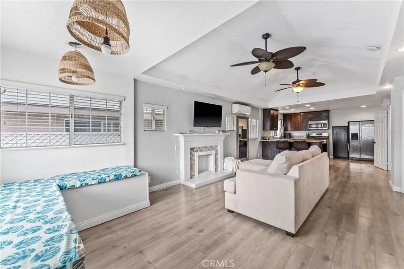 126 E Balboa