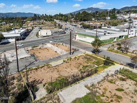 Photo of 916 Marcheta St, Altadena, CA 91001 (MLS # P1-26395)