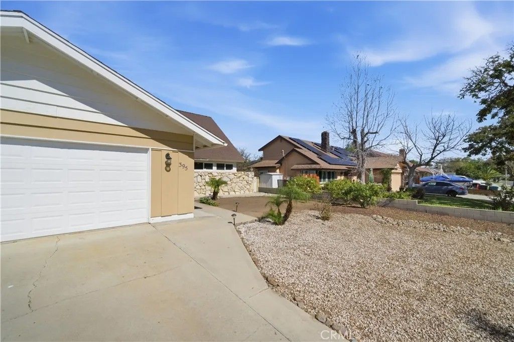 Photo of 395 E Monterey Rd, Corona, CA 92879 (MLS # SW26031676)