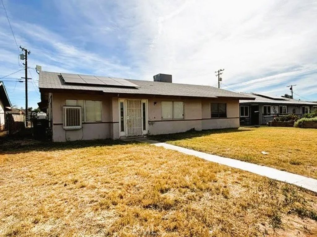 Photo of 460 N Sola Ave, Blythe, CA 92225 (MLS # IG26041025)