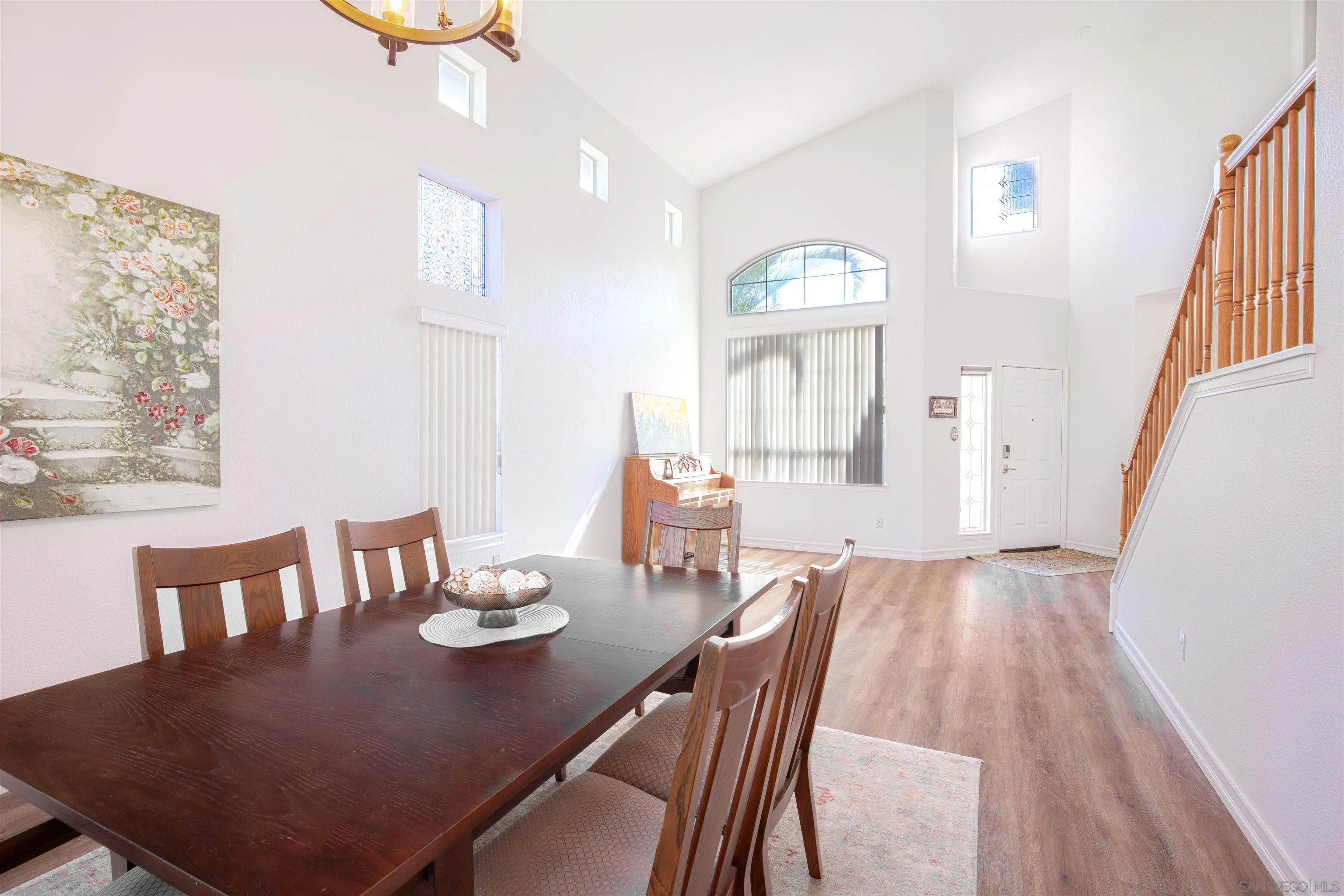 594 PADRONE PL