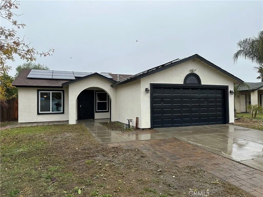 Photo of 13746 Walker St, Unknown, CA 93202 (MLS # PW25273527)