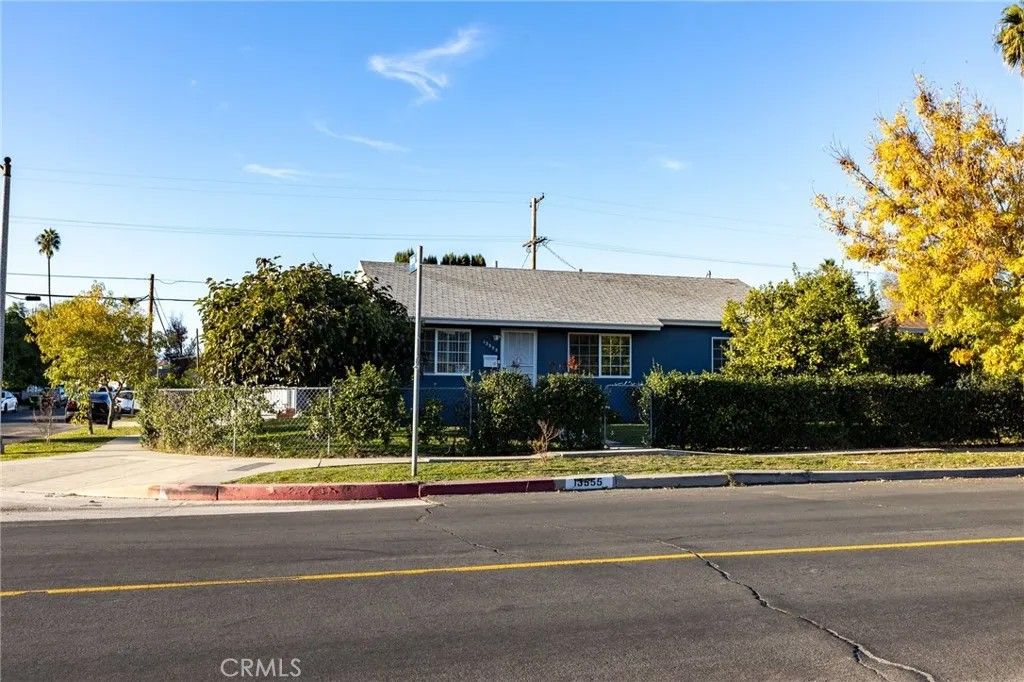 Photo of 13555 Wentworth Street, Arleta, CA 91331 (MLS # CV26013444)