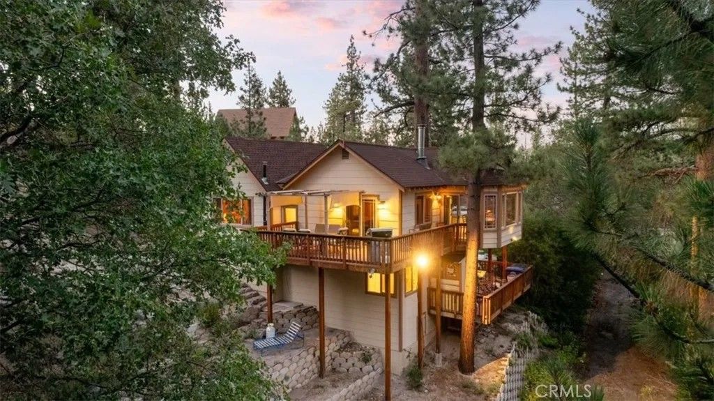 Photo of 38855 Big Bear Blvd, Big Bear Lake, CA 92315 (MLS # IG25276307)