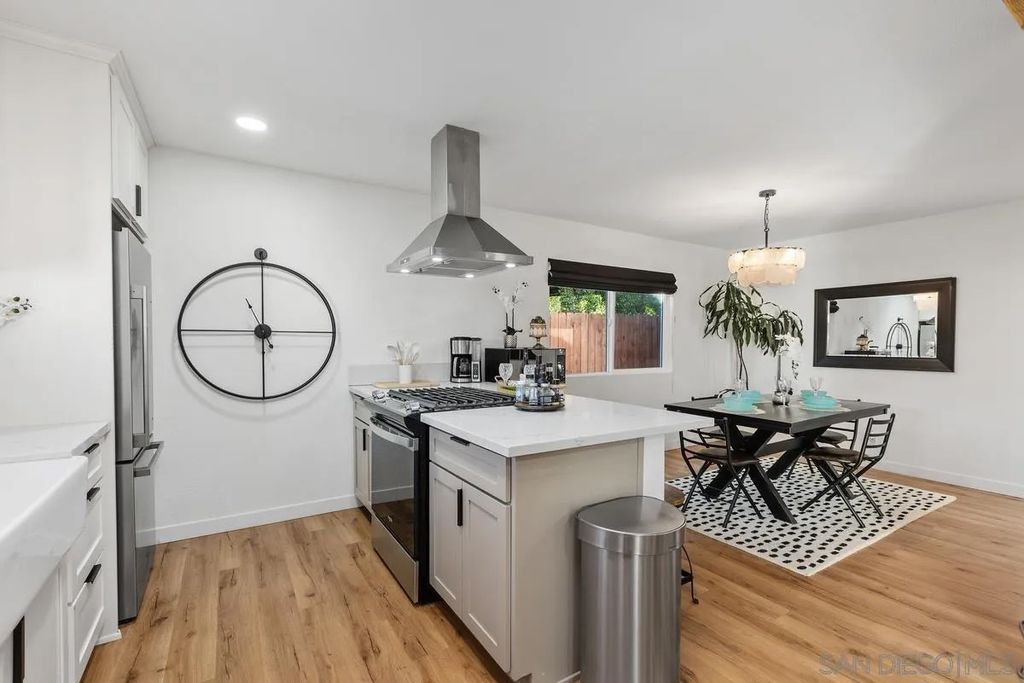 Photo of 1811 Iris Way, Escondido, CA 92027 (MLS # 2601271)