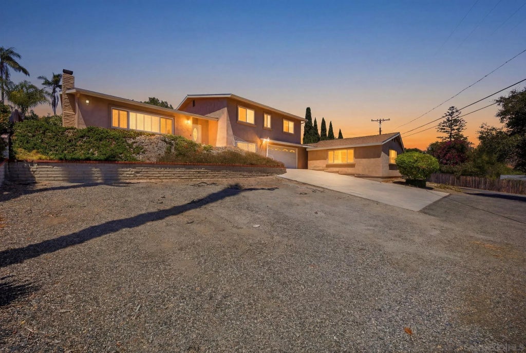 Photo of 352 Beaumont Drive, Vista, CA 92084 (MLS # 260022578)