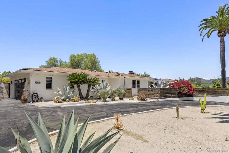 1326 Alta Vista Dr