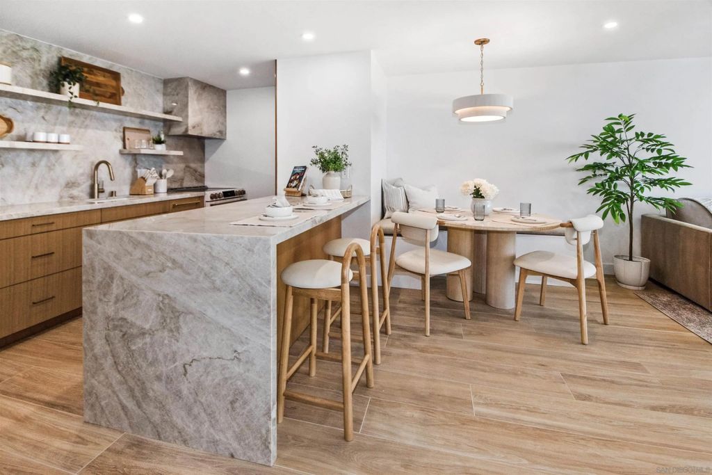 Photo of 1830 Avenida Del Mundo #612, Coronado, CA 92118 (MLS # 250028539)