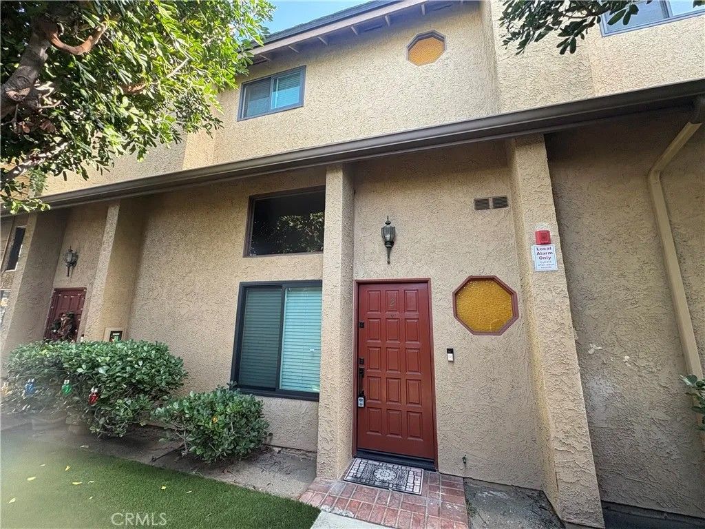 Photo of 2304 Mathews Avenue #2, Redondo Beach, CA 90278 (MLS # SB25275963)