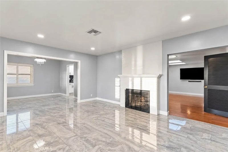 9700 S 5th