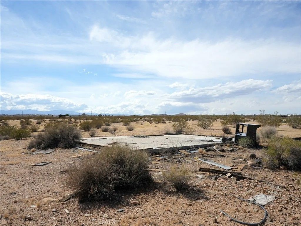 Photo of 0 Belmont, Joshua Tree, CA 92252 (MLS # JT26078084)