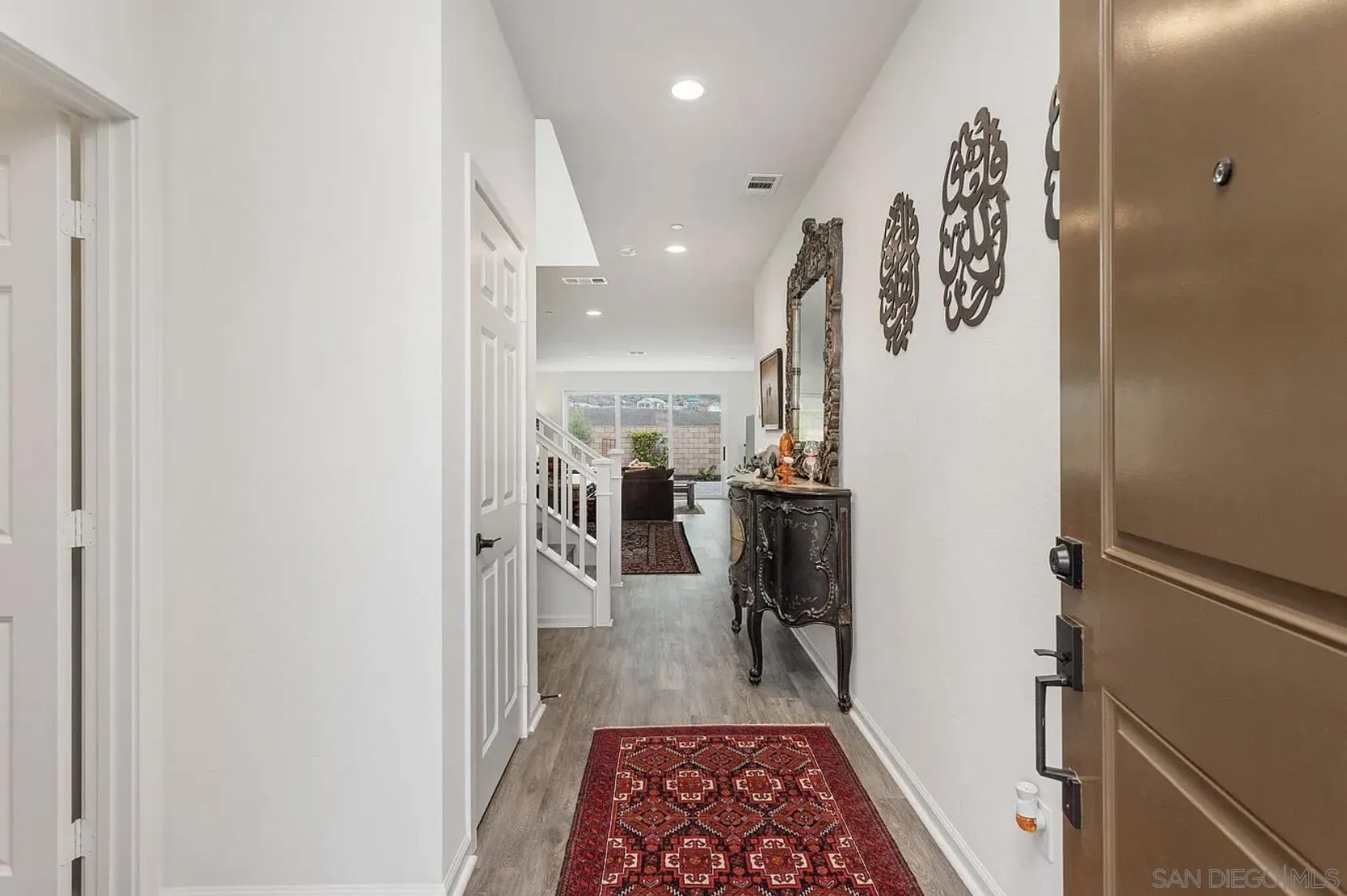 1013 Crestline Rd