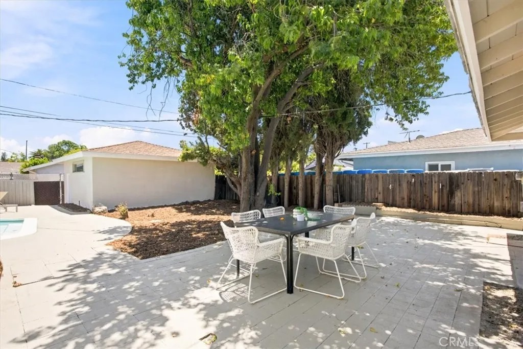 8552 Jumilla Avenue