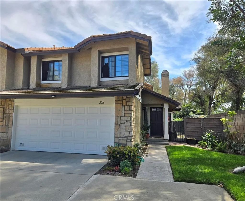 Photo of 2016 Driftstone Dr, Glendora, CA 91740 (MLS # TR26055258)