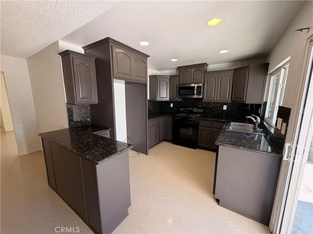 20307 Elkwood