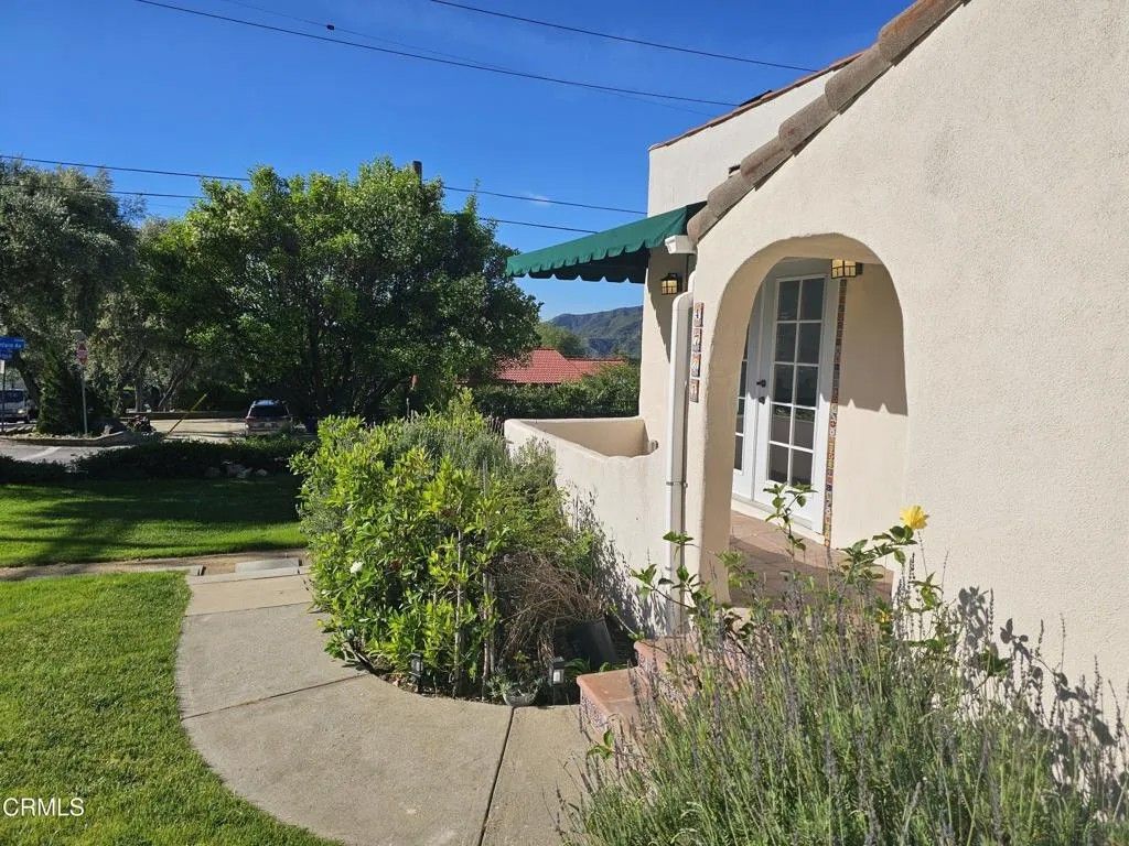 Photo of 4731 Briggs Avenue, La Crescenta, CA 91214 (MLS # P1-26328)