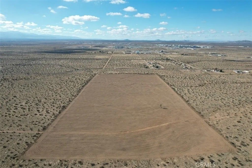 Photo of 9 Bellflower, Adelanto, CA 92301 (MLS # CV26017470)