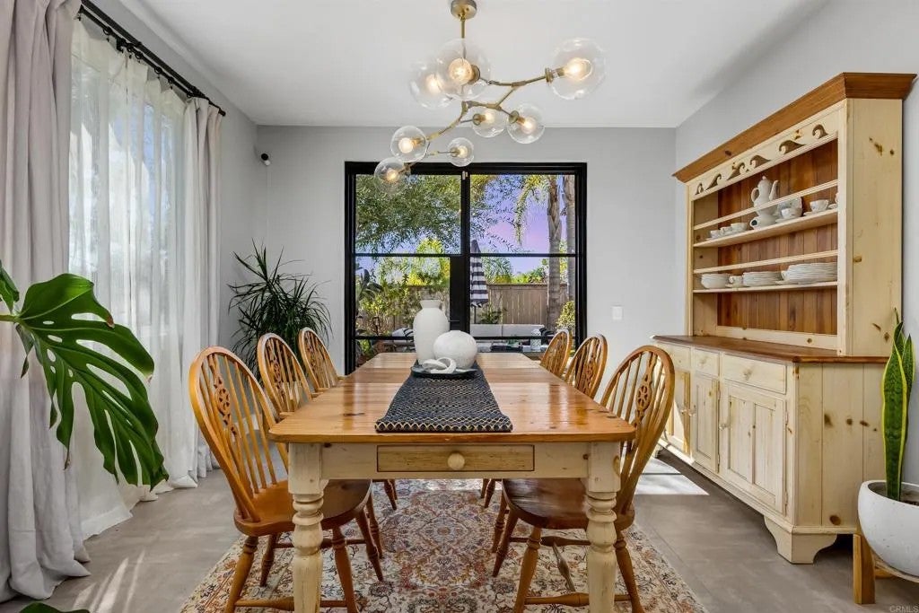 6069 Paseo Monona