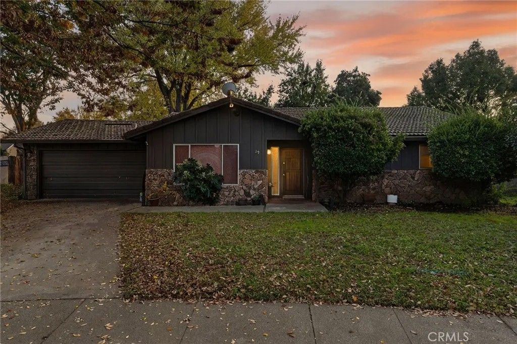Photo of 19 Vermillion Cir, Chico, CA 95928 (MLS # SN25267354)