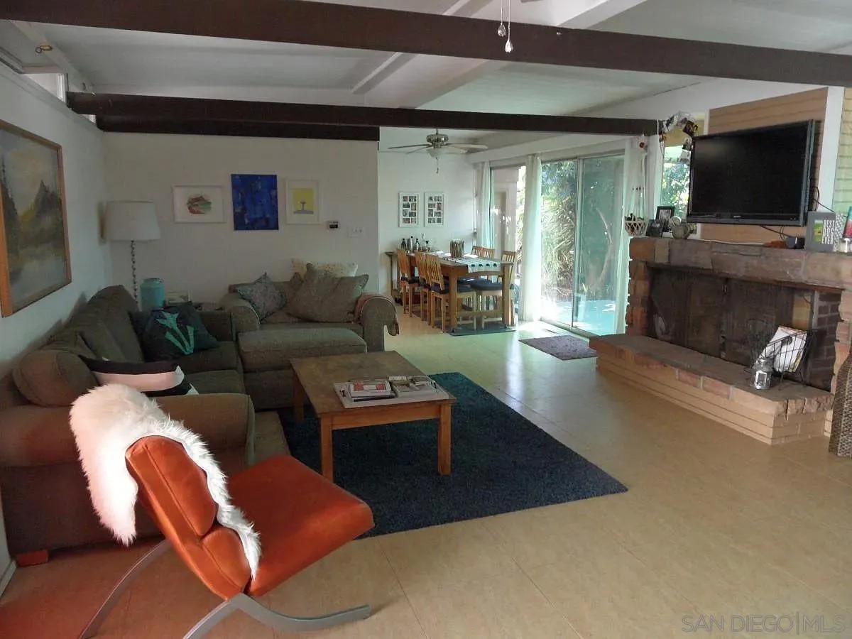 1631 Cypress Ave