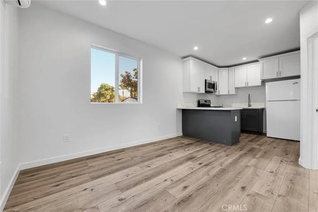 Photo of 1020 Dennis Ave #B, Simi Valley, CA 93065 (MLS # SR26013365)