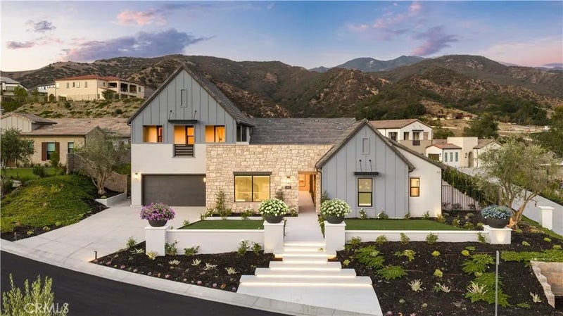 18472 Boulder Bluff