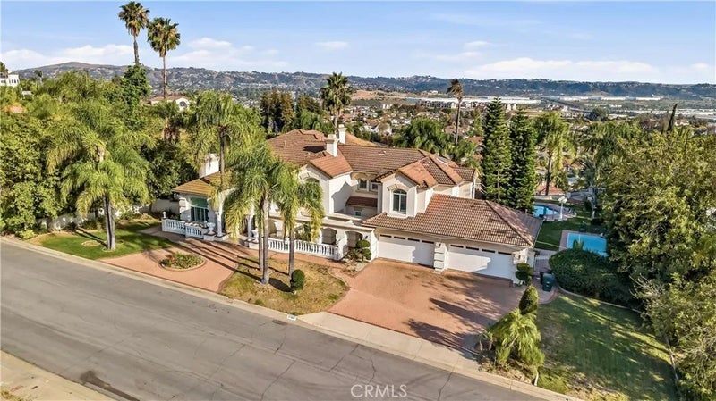 21866 Buckskin Drive