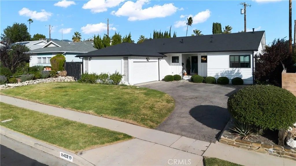 Photo of 11432 Sophia Avenue, Granada Hills, CA 91344 (MLS # DW25267370)