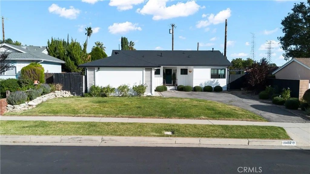 Photo of 11432 Sophia Avenue, Granada Hills, CA 91344 (MLS # DW25267370)