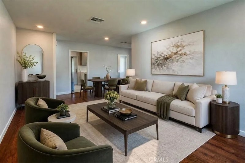 8237 Arnett