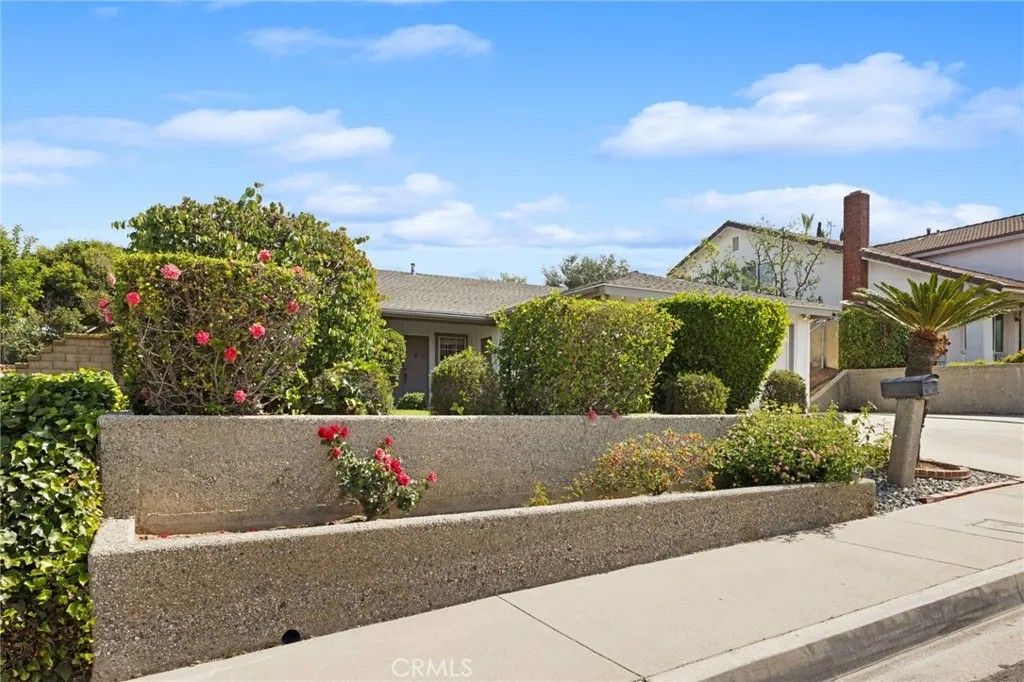 Photo of 856 Golden Prados Dr, Diamond Bar, CA 91765 (MLS # SW26067747)