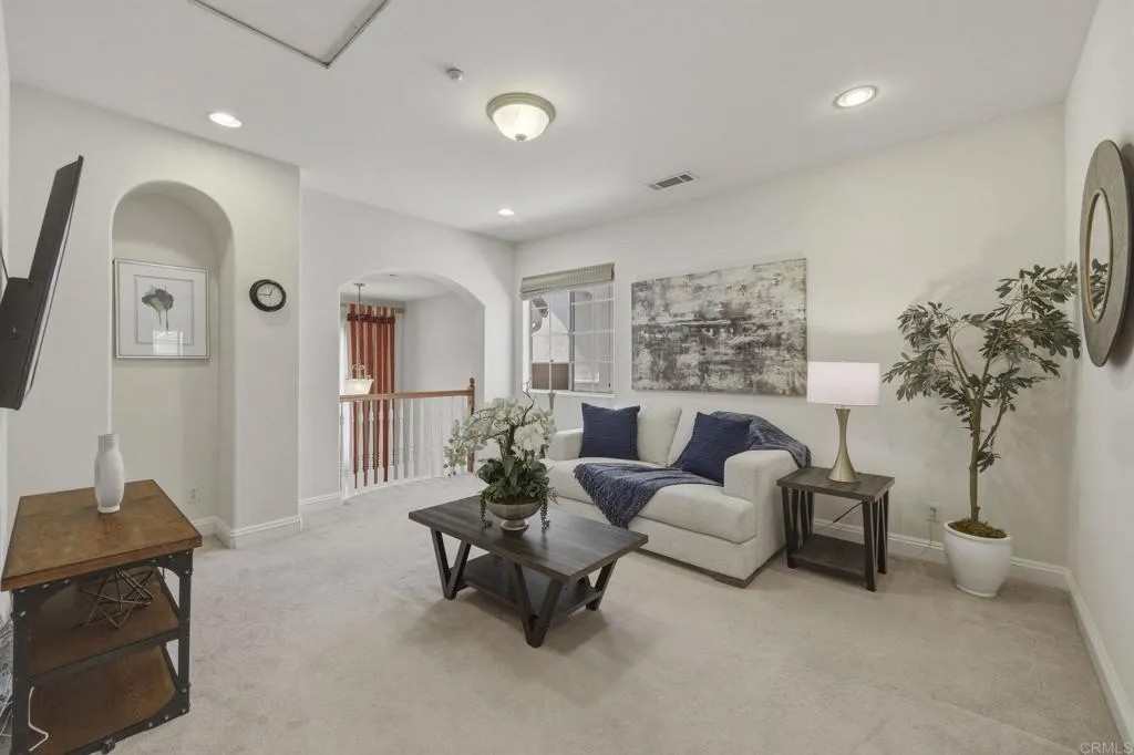 454 W Duarte Road B