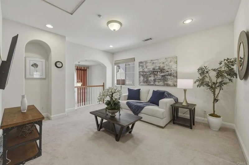 454 W Duarte Road B