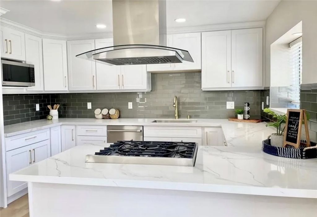 Photo of 2256 Rutgers Dr, Costa Mesa, CA 92626 (MLS # LG25281757)