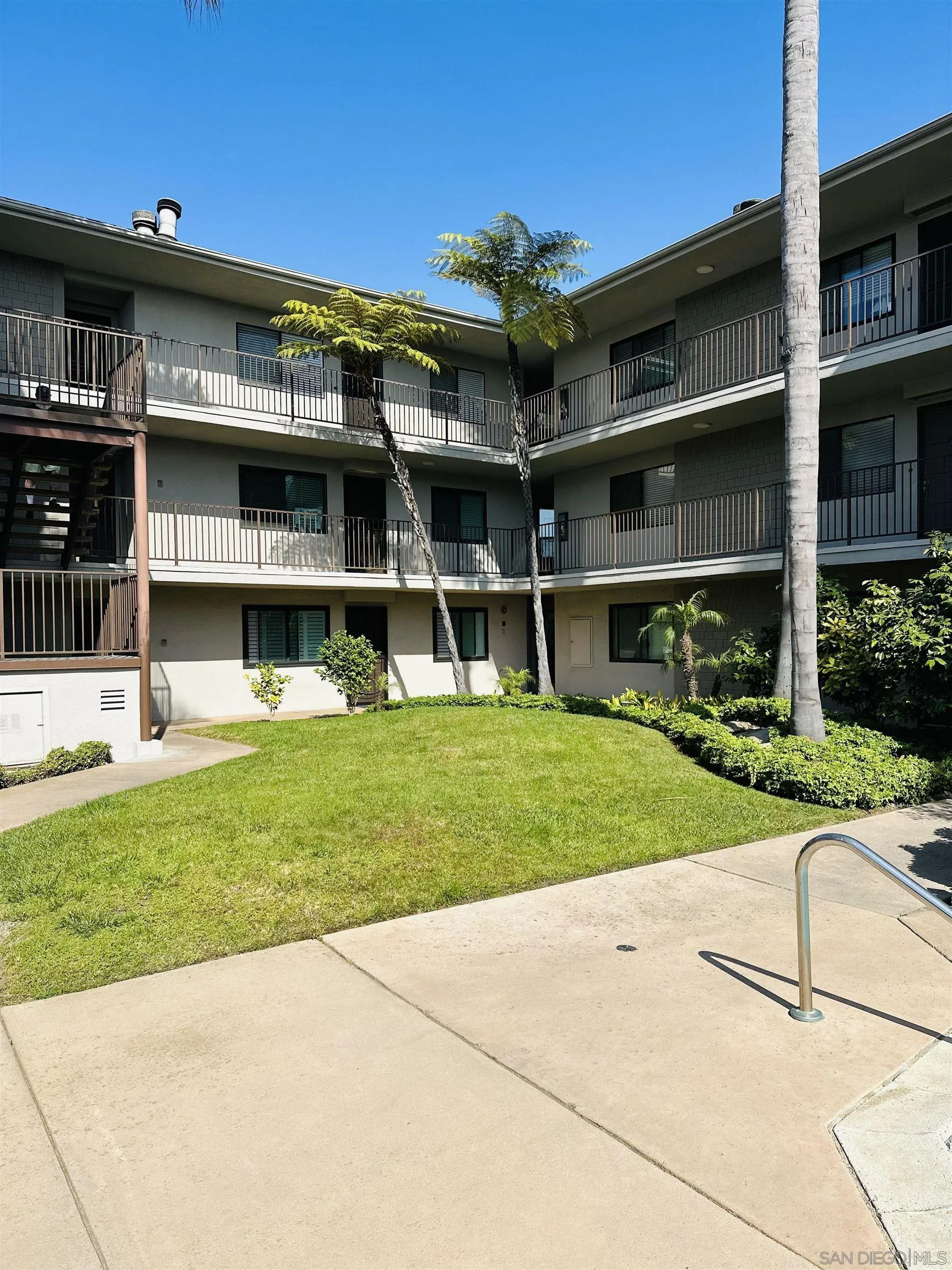 5750 Friars Road 208