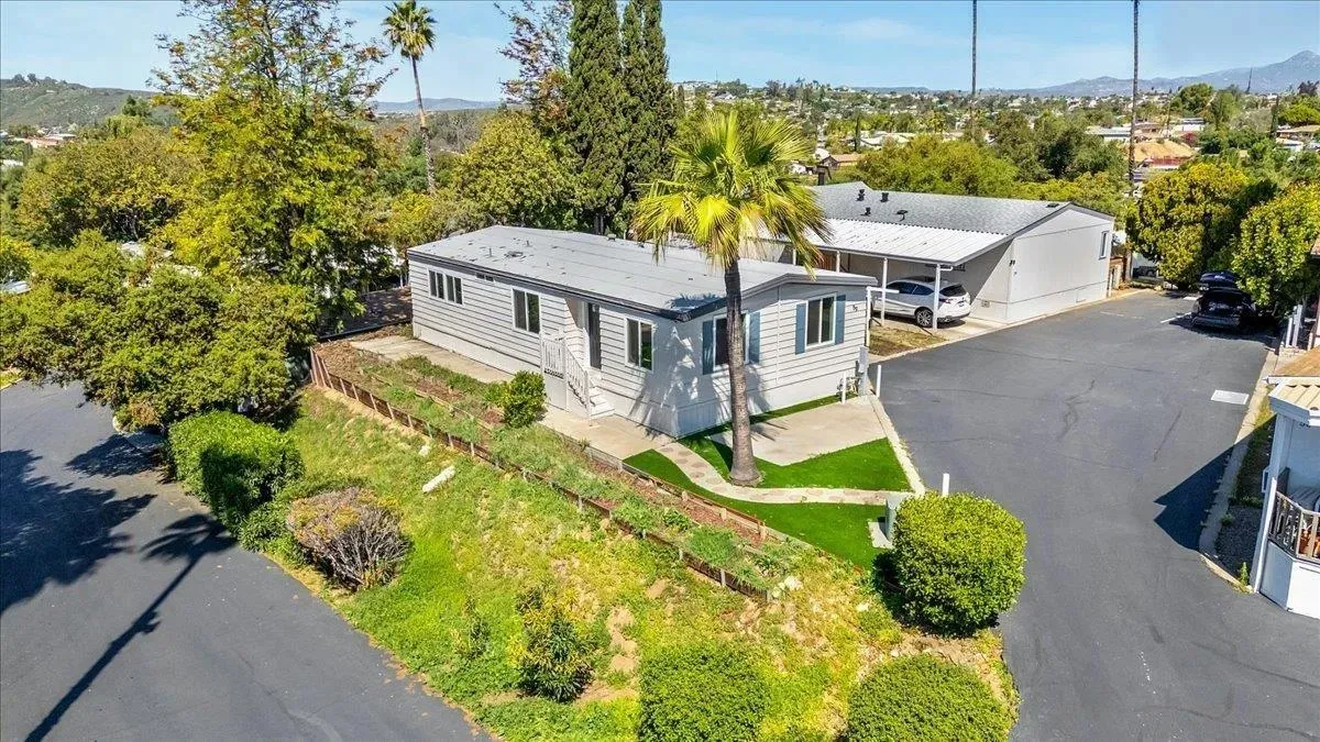 Lakeside, California 92040, United States, 3 Bedrooms Bedrooms, ,2 BathroomsBathrooms,Residential,Active,107896