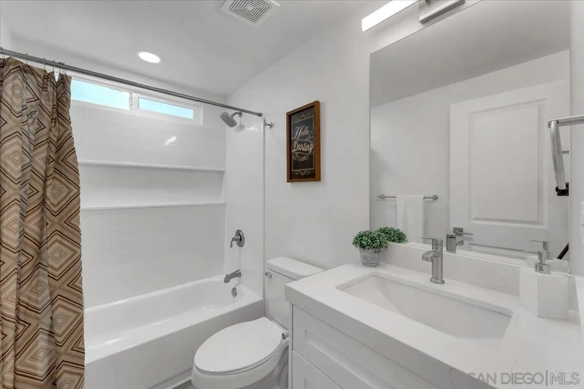 Lakeside, California 92040, United States, 3 Bedrooms Bedrooms, ,2 BathroomsBathrooms,Residential,Active,107896