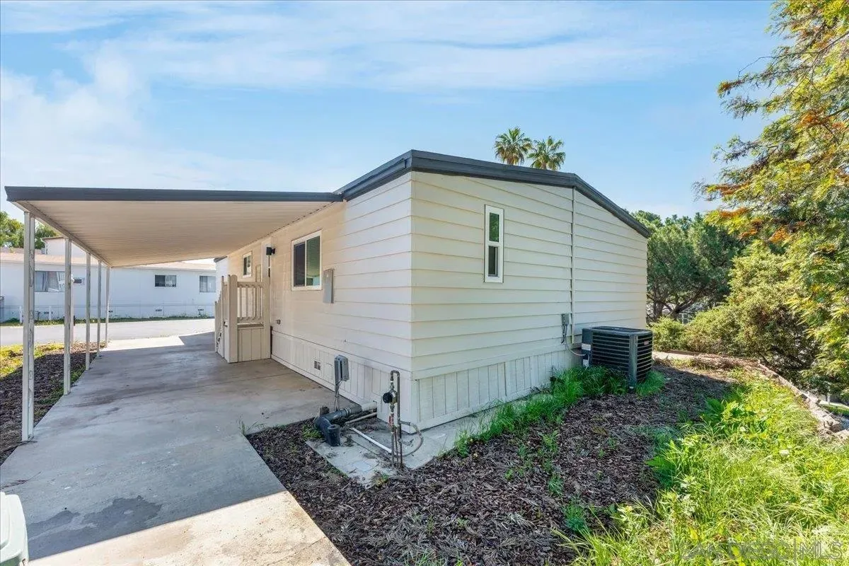 Lakeside, California 92040, United States, 3 Bedrooms Bedrooms, ,2 BathroomsBathrooms,Residential,Active,107896