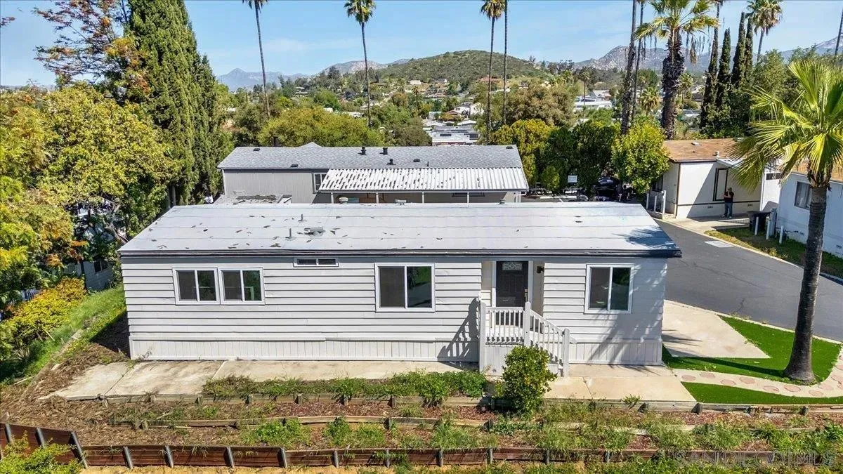 Lakeside, California 92040, United States, 3 Bedrooms Bedrooms, ,2 BathroomsBathrooms,Residential,Active,107896