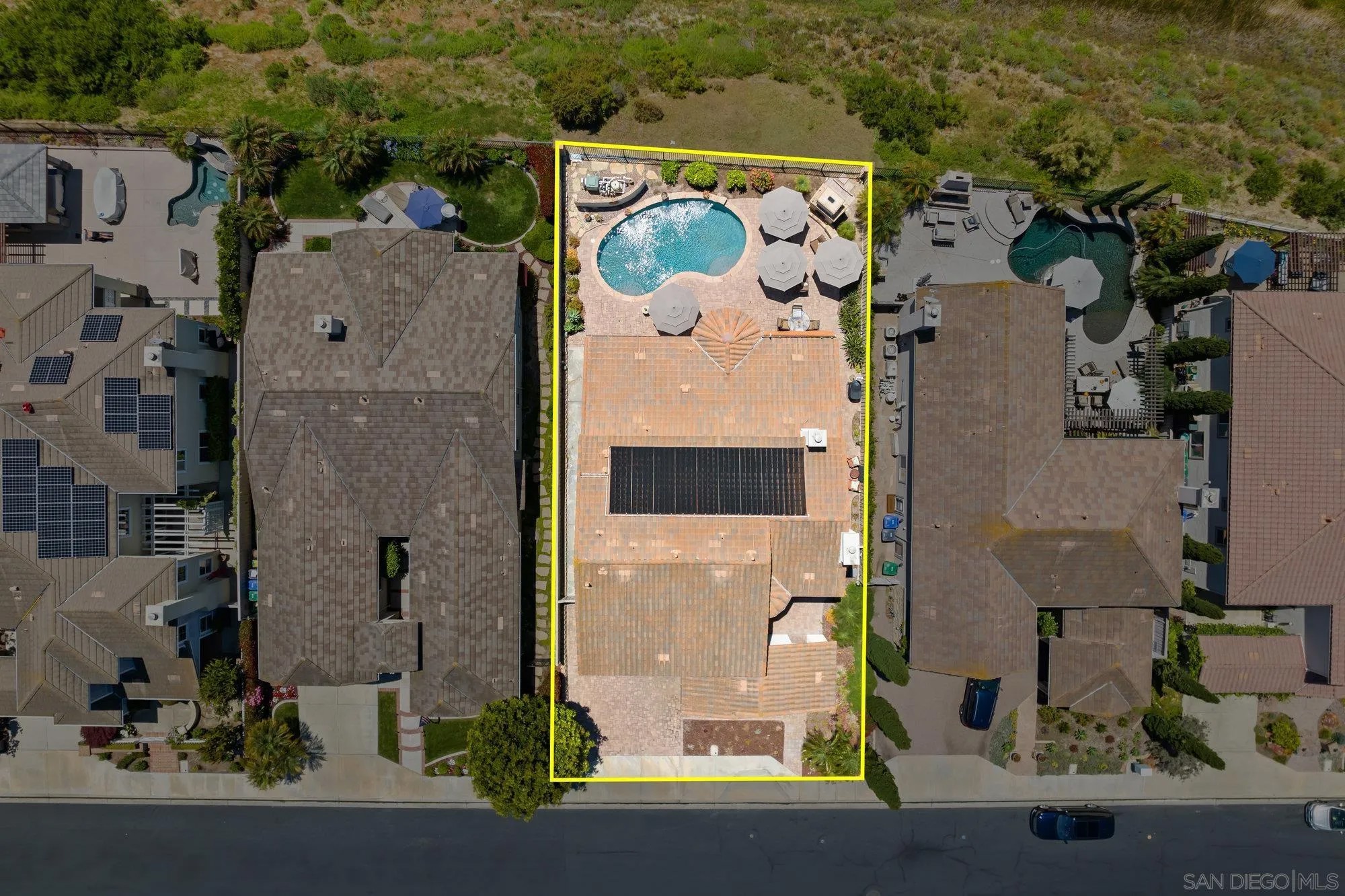 3243 Avenida Aragon