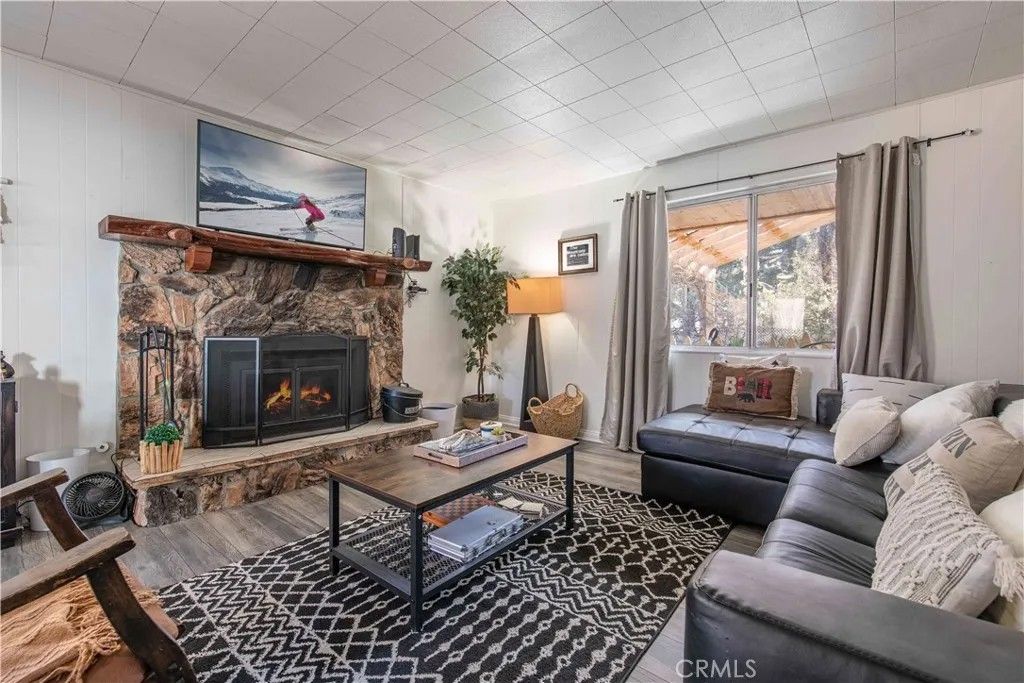 Photo of 410 Oriole Dr, Big Bear Lake, CA 92315 (MLS # IG26071548)