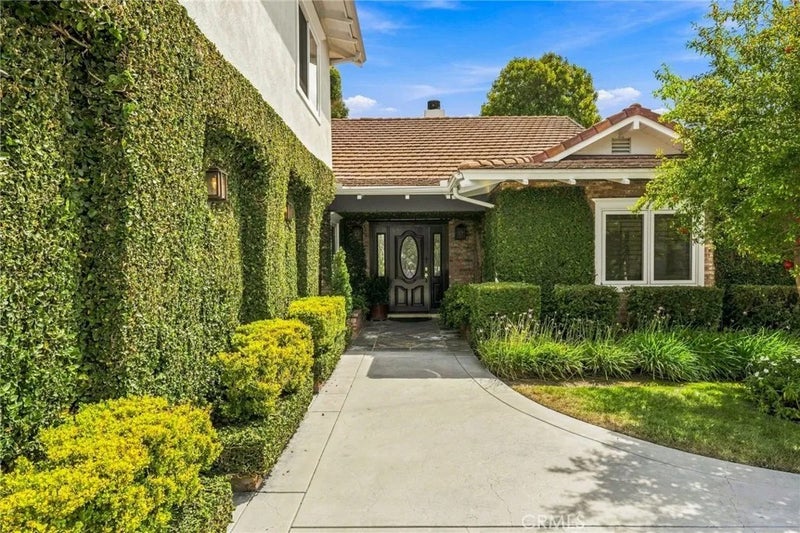 1000 Dover Drive