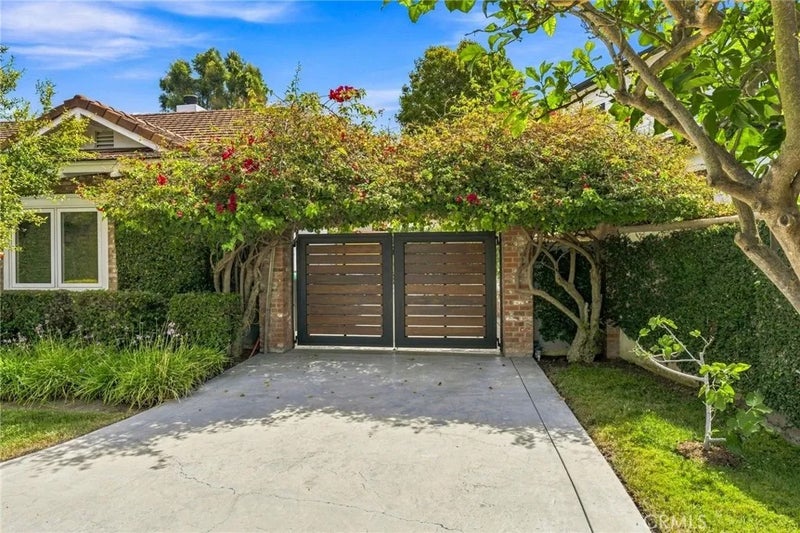 1000 Dover Drive