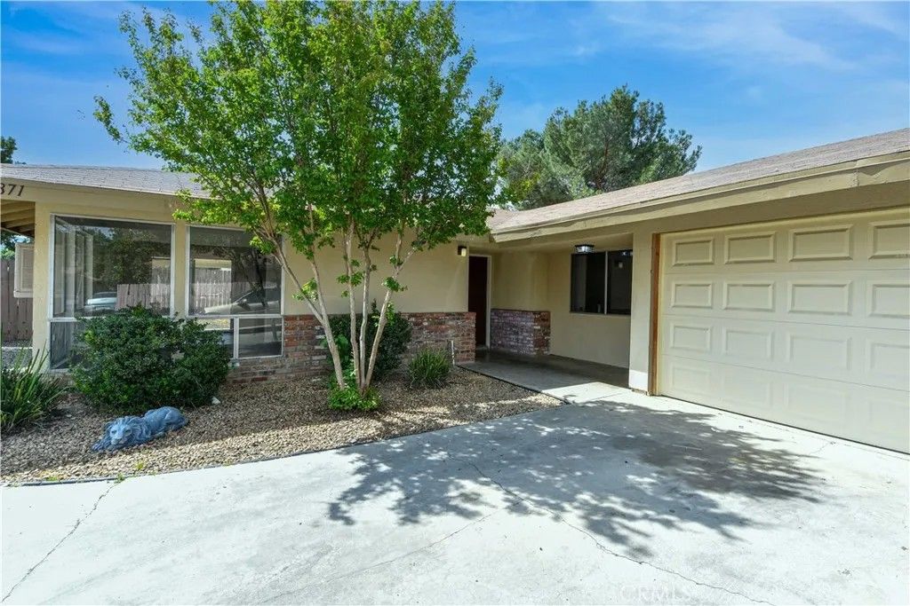Photo of 41869 Briarwood Ave, Hemet, CA 92544 (MLS # SW26077972)