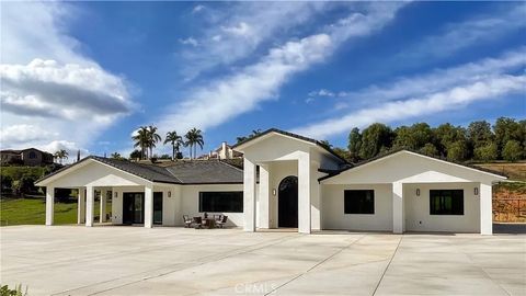 2027 Via Monserate Fallbrook CA 92028