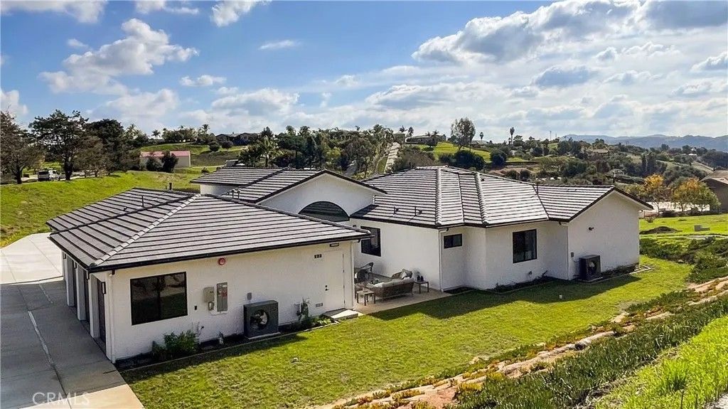 Photo of 2027 Via Monserate, Fallbrook, CA 92028 (MLS # OC25269068)