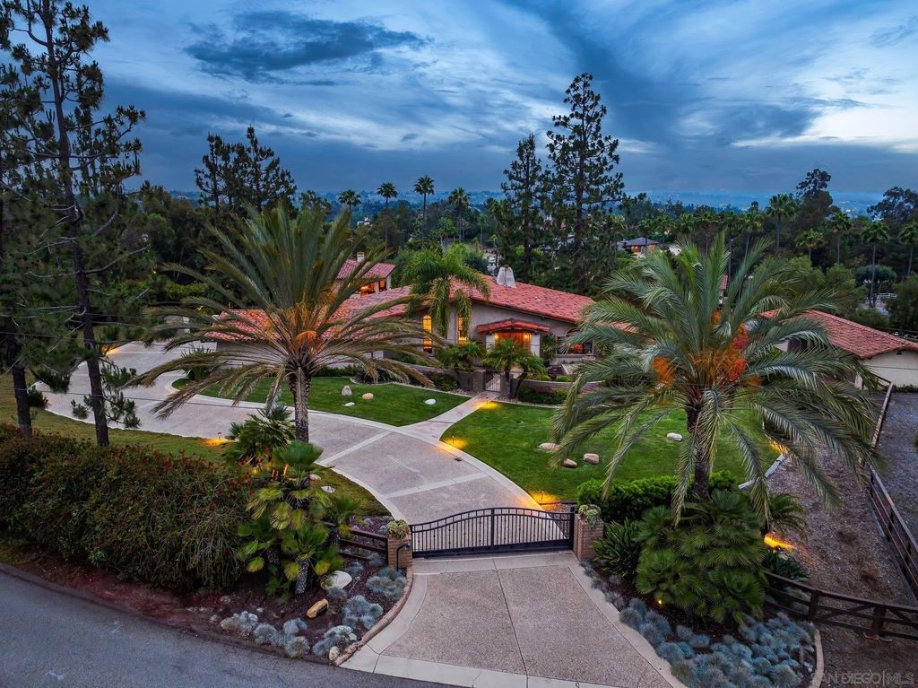 Photo of 16822 Zumaque St, Rancho Santa Fe, CA 92067 (MLS # 250041510)